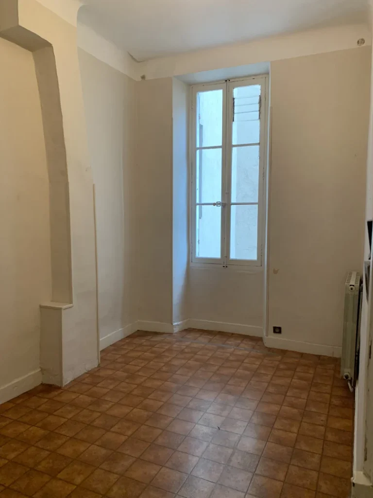 old-le-majestueux-03