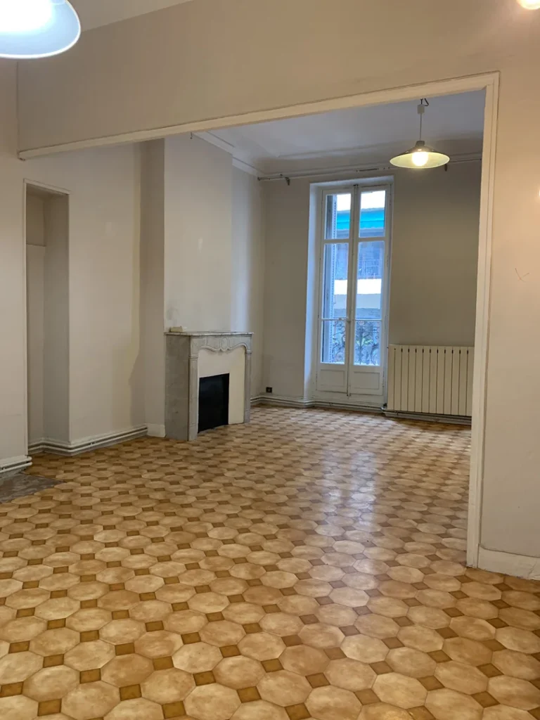 old-le-majestueux-05