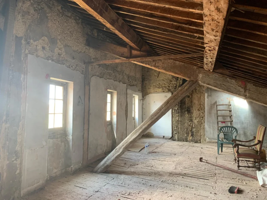 old-barbaroux-combles-03